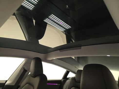 Used 2025 Tesla Model 3 Long Range RWD image 8