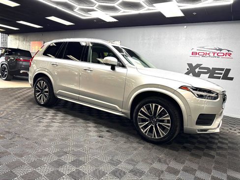 Used 2020 Volvo XC90 T5 Momentum w/ Protection Package Premier image 2