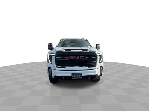 Used 2024 GMC Sierra 2500 AT4 w/ AT4 Premium Plus Package image 3