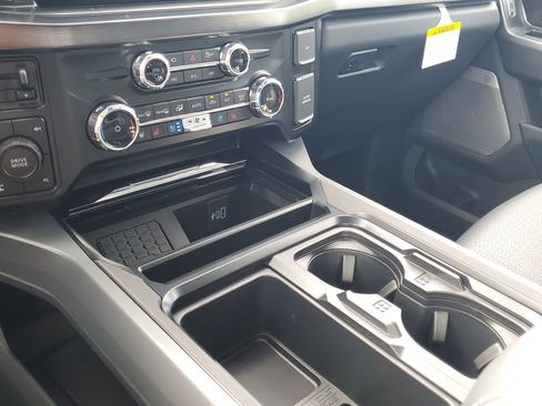 New 2026 Ford F250 Lariat w/ Black Appearance Package image 20