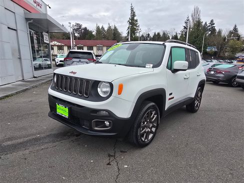 Used 2016 Jeep Renegade 75th Anniversary image 3