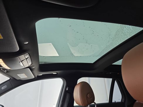 Used 2022 Mercedes-Benz GLC 300 GLC 300 image 28