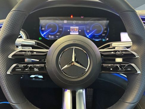 Used 2022 Mercedes-Benz EQS 580 4MATIC Sedan image 19
