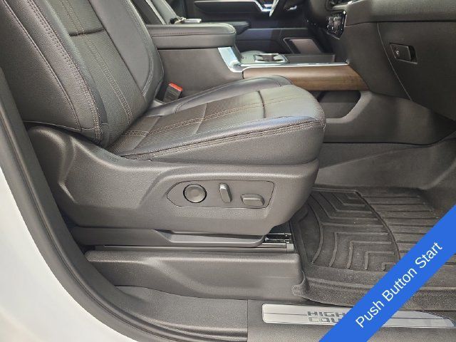 Used 2025 Chevrolet Silverado 3500 High Country w/ Technology Package AWD/4WD image 11