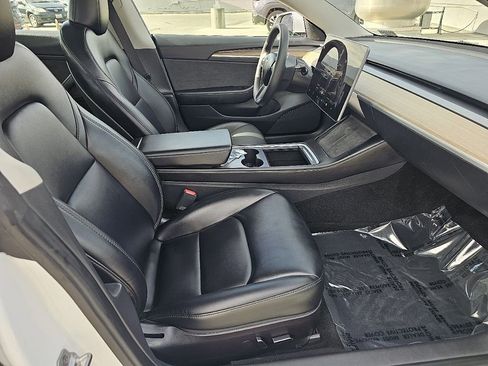 Used 2023 Tesla Model 3 Standard Range image 18