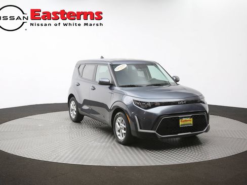 Used 2023 Kia Soul LX w/ LX Technology Package FWD image 47