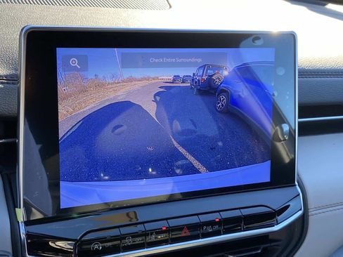 New 2026 Jeep Compass Limited image 8