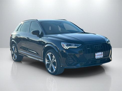 Used 2022 Audi Q3 2.0T Premium Plus image 3