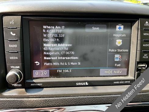 Used 2015 Chrysler Town & Country Touring FWD image 27