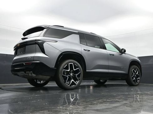 Used 2026 Chevrolet Traverse High Country w/ LPO, Floor Liner Package AWD/4WD image 39