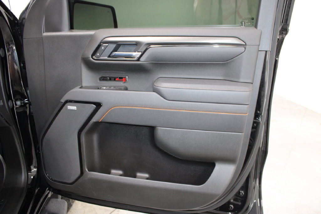 Used 2025 GMC Sierra 1500 AT4 w/ AT4 Premium Package AWD/4WD image 23