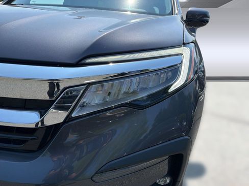 Used 2020 Honda Pilot Touring image 11