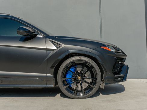 Used 2021 Lamborghini Urus image 39