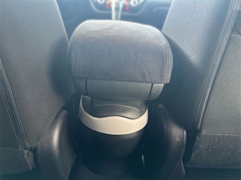 Used 2017 Nissan Juke SV image 24