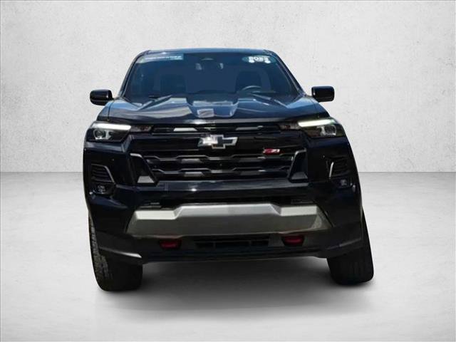 Used 2023 Chevrolet Colorado Z71 w/ Z71 Convenience Package 2 AWD/4WD image 3