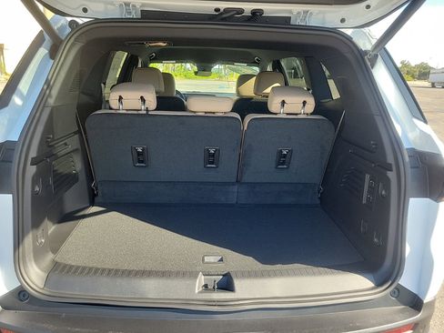 New 2026 Buick Enclave Preferred w/ Power Package image 7