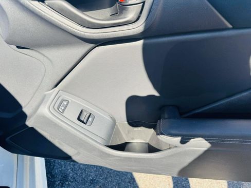 Used 2022 Toyota GR86 Premium w/ ALL Weather Mat Package (TMS) image 38