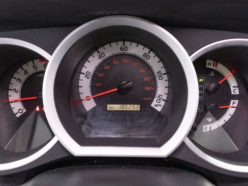 Used 2015 Toyota Tacoma 4x4 Double Cab w/ TRD Sport Package image 22