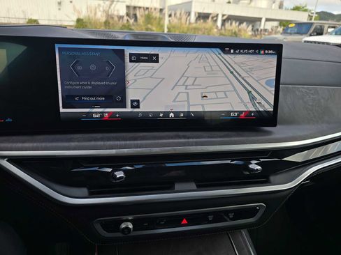 Used 2025 BMW X7 M60i w/ Executive Package image 28