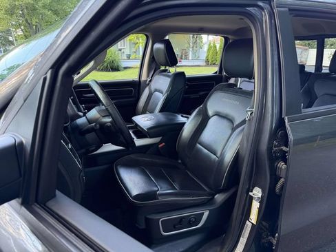 Used 2020 RAM 1500 Laramie AWD/4WD image 19