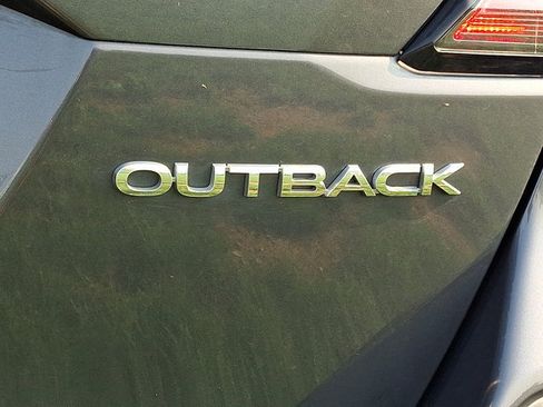 Used 2024 Subaru Outback Premium AWD/4WD image 9