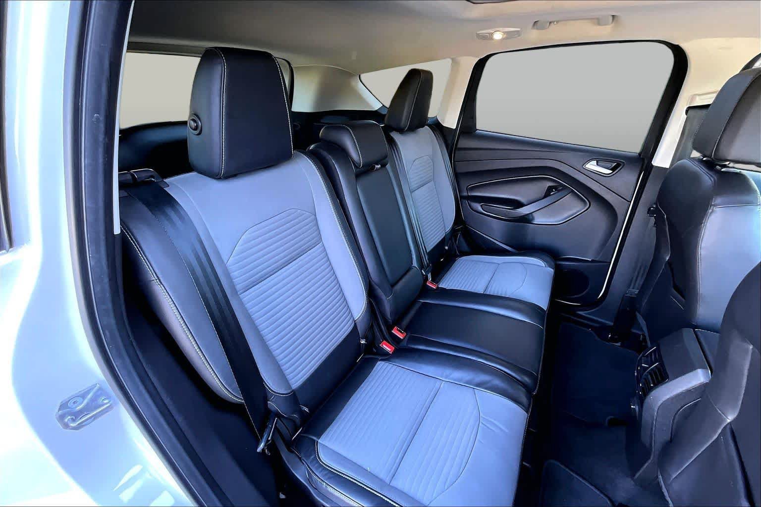 Used 2017 Ford Escape SE w/ SE Sport Appearance Package FWD image 20