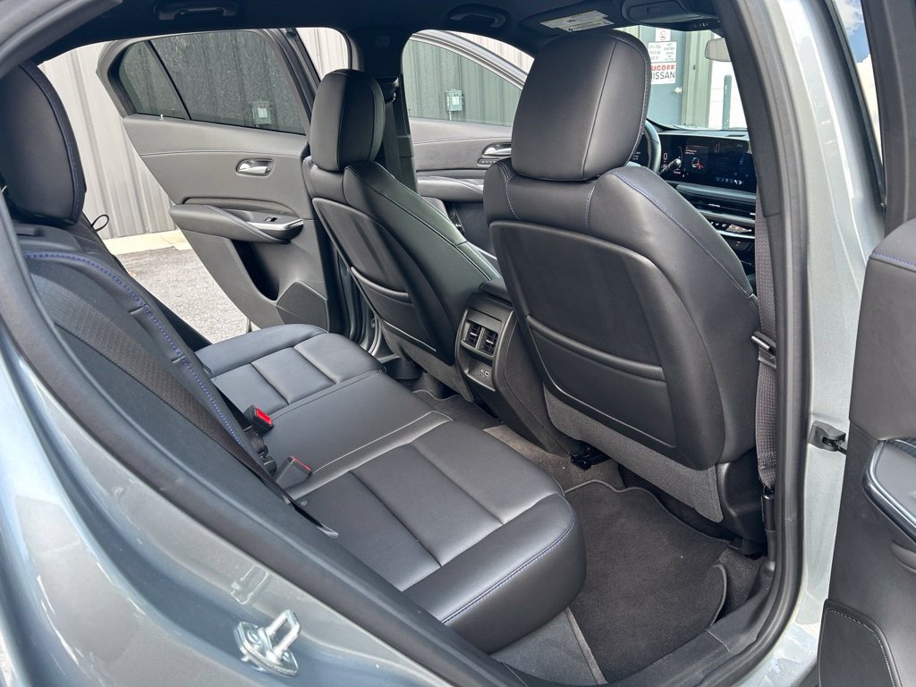 Used 2024 Cadillac XT4 Sport FWD image 28