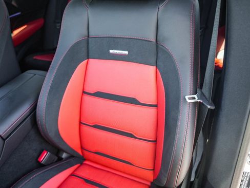 Used 2025 Mercedes-Benz GLE 53 AMG 4MATIC image 25