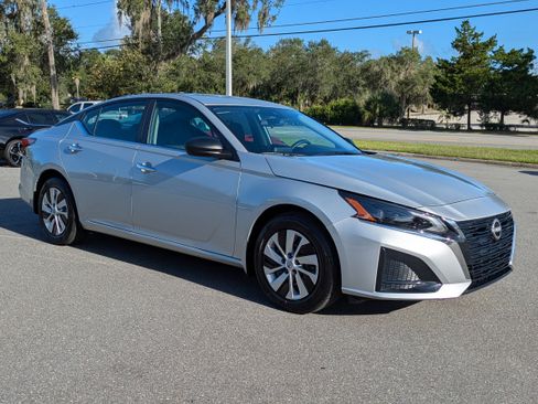 New 2025 Nissan Altima 2.5 S image 2