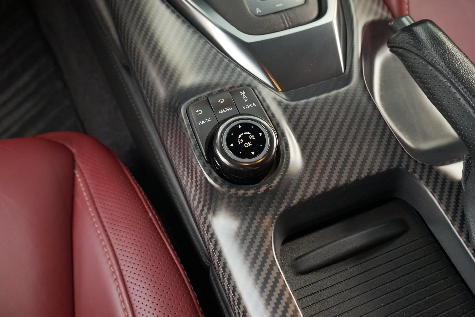 Used 2020 Nissan GT-R Premium w/ Premium Interior Package AWD/4WD image 17