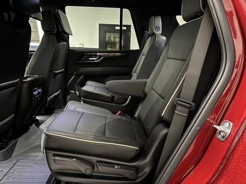 New 2026 GMC Yukon Elevation image 29