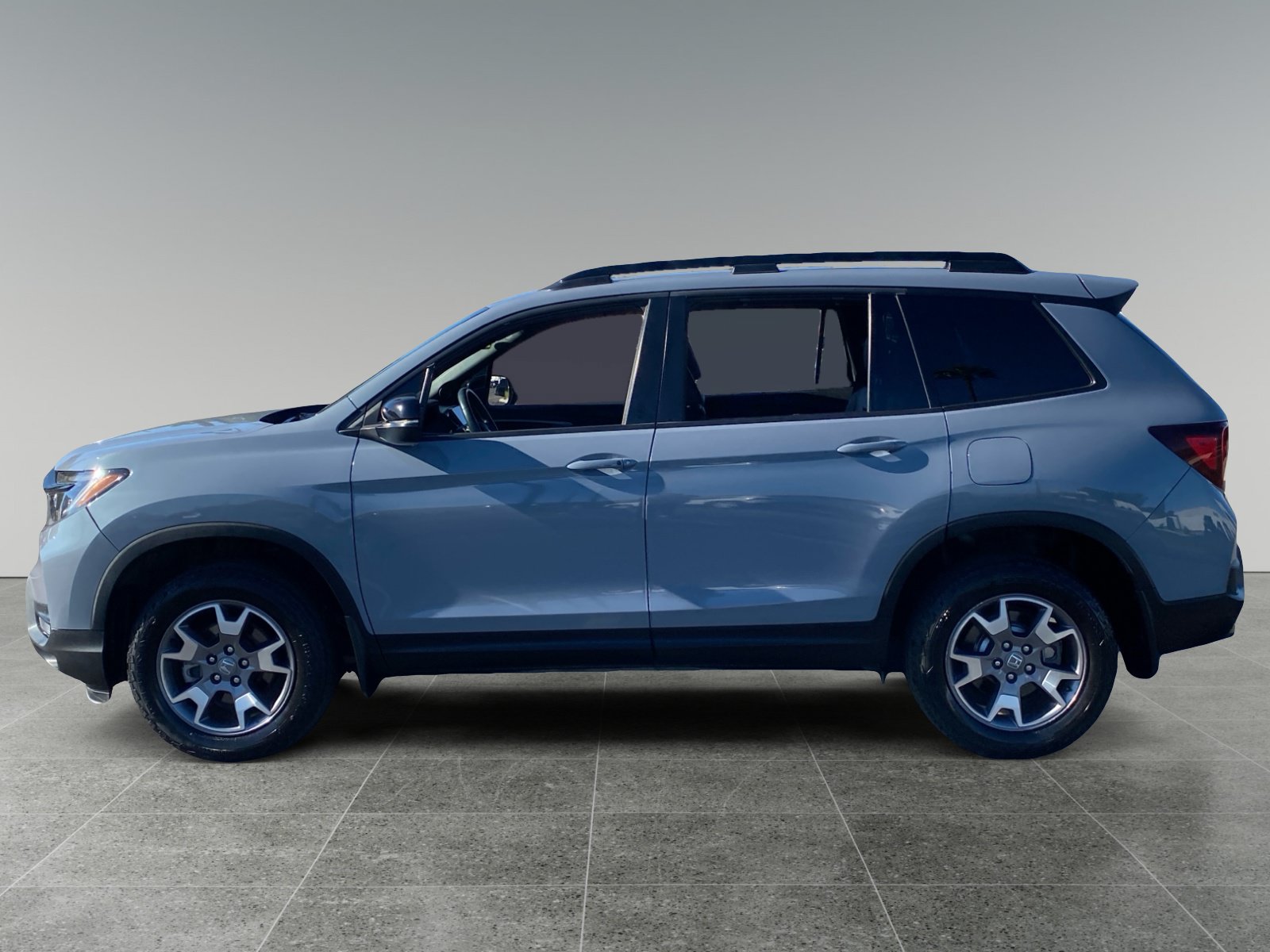 Used 2023 Honda Passport TrailSport image 2