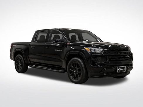 Used 2024 Chevrolet Colorado Trail Boss w/ LPO, Dark Essentials Package AWD/4WD image 1