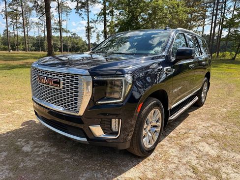 Used 2023 GMC Yukon Denali w/ LPO, Floor Liner Package AWD/4WD image 1