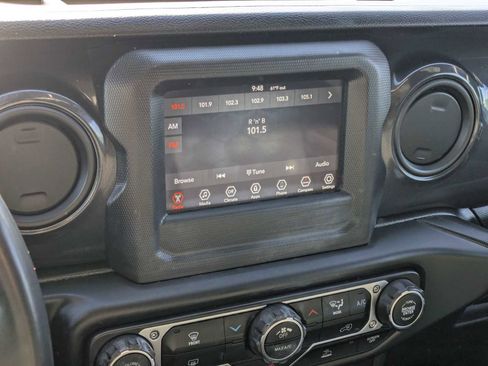 Used 2022 Jeep Wrangler Unlimited Sport image 29