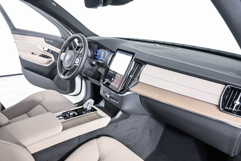 New 2026 Volvo XC90 T8 Core w/ Protection Package AWD/4WD image 22
