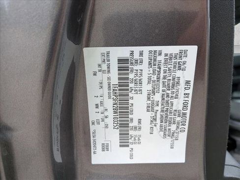 Used 2011 Ford Focus SE image 16