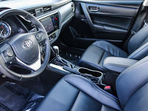 Used 2019 Toyota Corolla XSE image 18