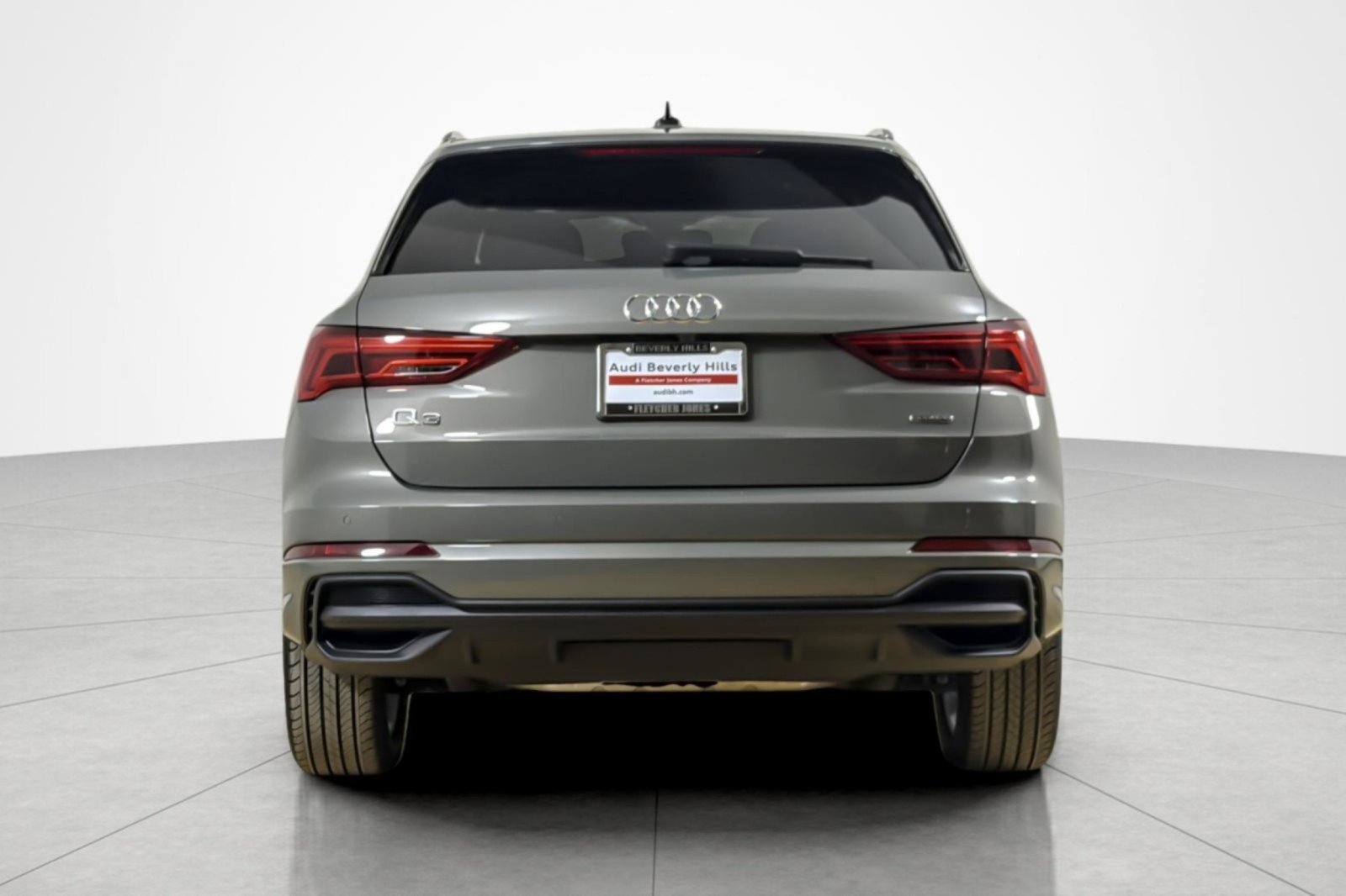 Used 2024 Audi Q3 2.0T Premium AWD/4WD image 4