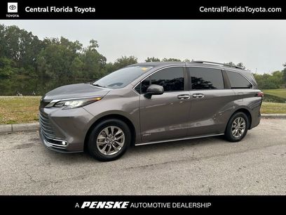 Used 2021 Toyota Sienna XLE