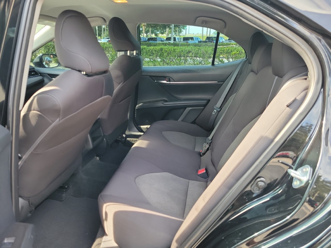 Used 2022 Toyota Camry LE FWD image 10