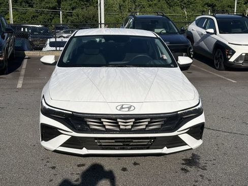 Certified 2026 Hyundai Elantra Hybrid FWD image 2