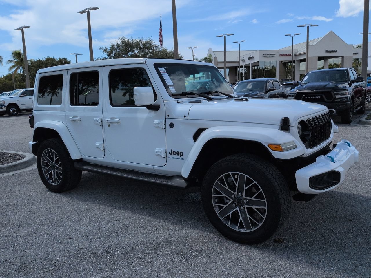 Used 2024 Jeep Wrangler High Altitude AWD/4WD image 2