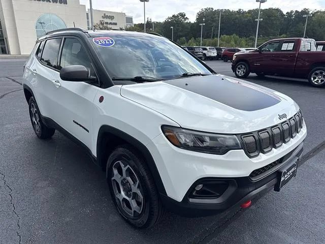 Used 2022 Jeep Compass Trailhawk AWD/4WD image 1