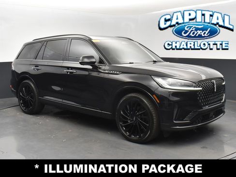 Used 2025 Lincoln Aviator Reserve w/ Jet Appearance Package image 3