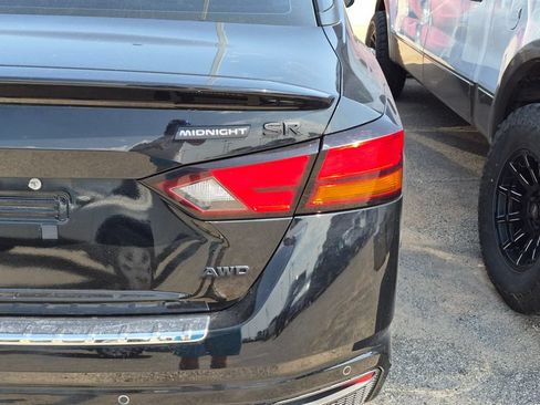 Used 2022 Nissan Altima 2.5 SR w/ Midnight Edition Package AWD/4WD image 7