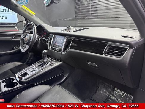 Used 2018 Porsche Macan AWD/4WD image 10