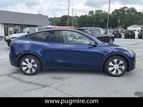 Used 2024 Tesla Model Y Long Range AWD/4WD image 8