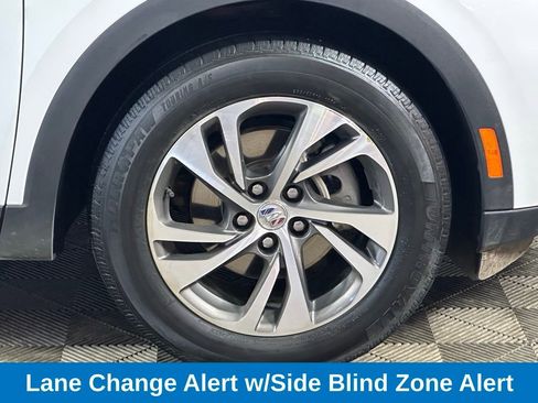 Used 2022 Buick Envision Essence w/ Safety Package image 12