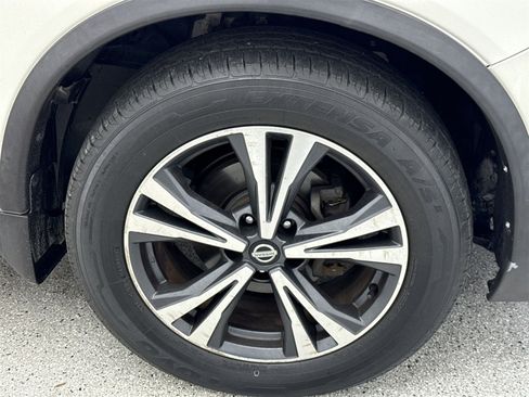 Used 2017 Nissan Rogue SL w/ SL Premium Package image 49